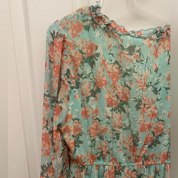 NEW! Women’s Boutique Floral Ruffle Accent CARRIE Dress - Picture 12 of 15